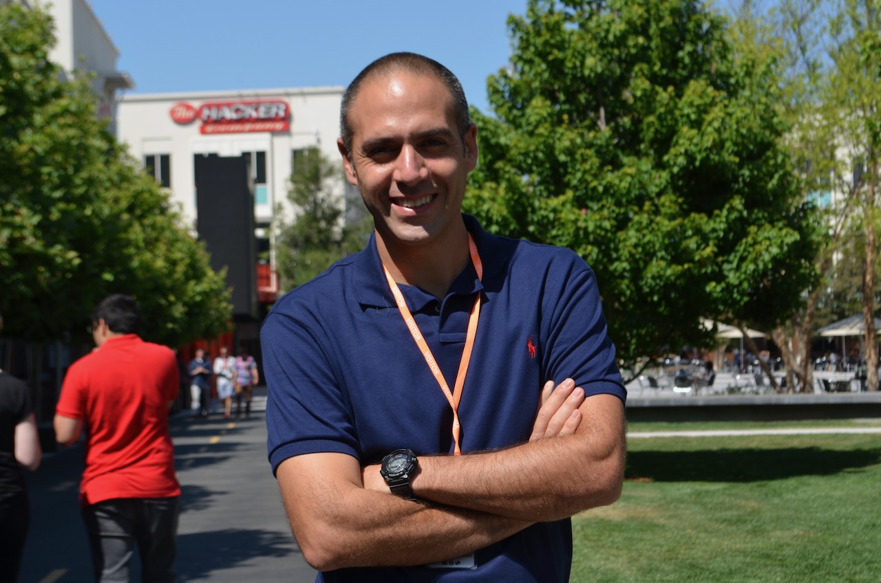 Alfredo Escolar en Facebook, Menlo Park